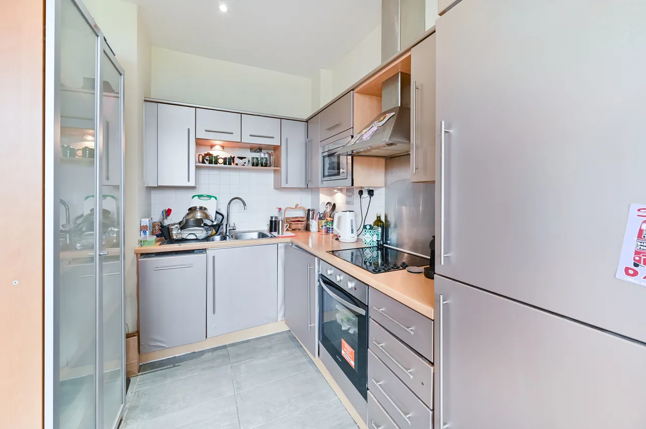 311 South City Court, 52 Peckham Grove, London, photo 3