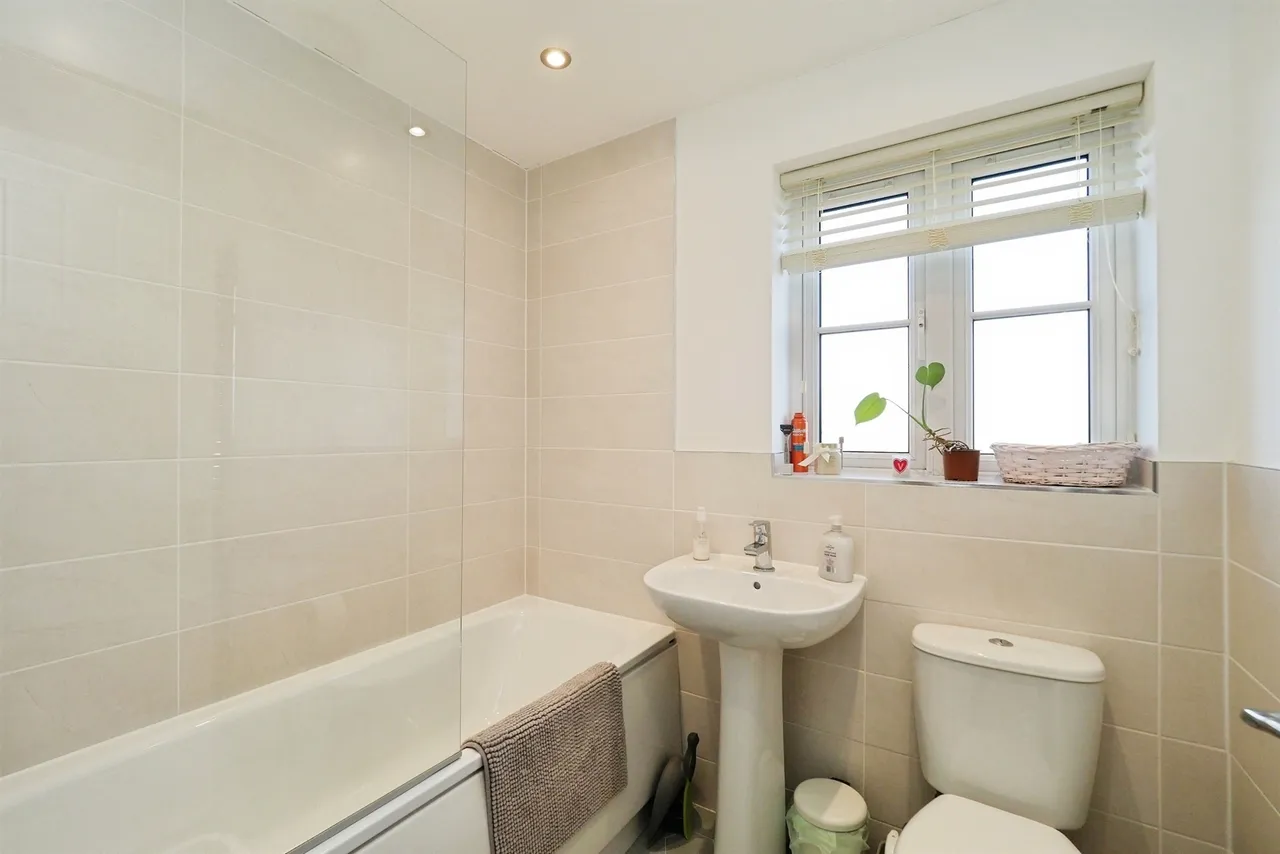 Lindhurst Way West, Mansfield, NG18, photo 13