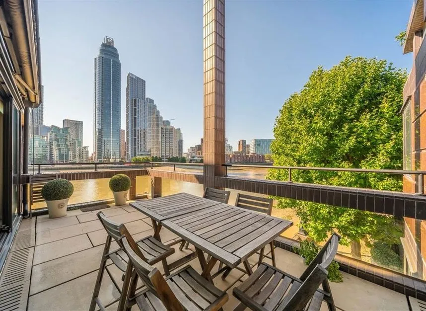 2 bed flat for sale — Grosvenor Road, Pimlico, SW1V