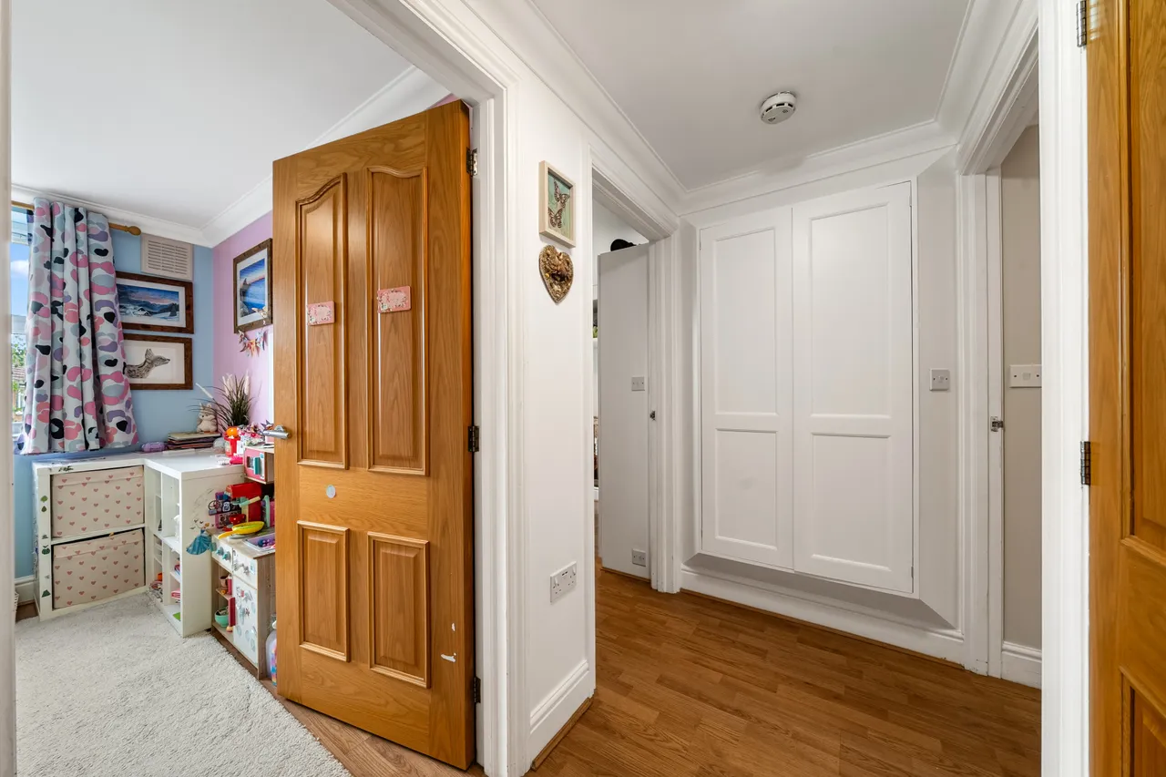 Windsor Street, Chertsey, KT16, photo 13