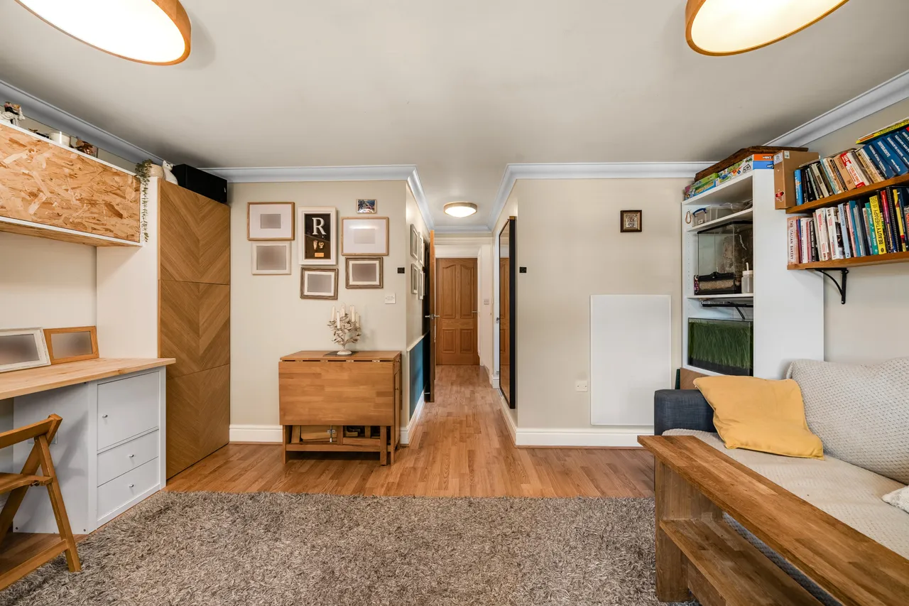 Windsor Street, Chertsey, KT16, photo 6