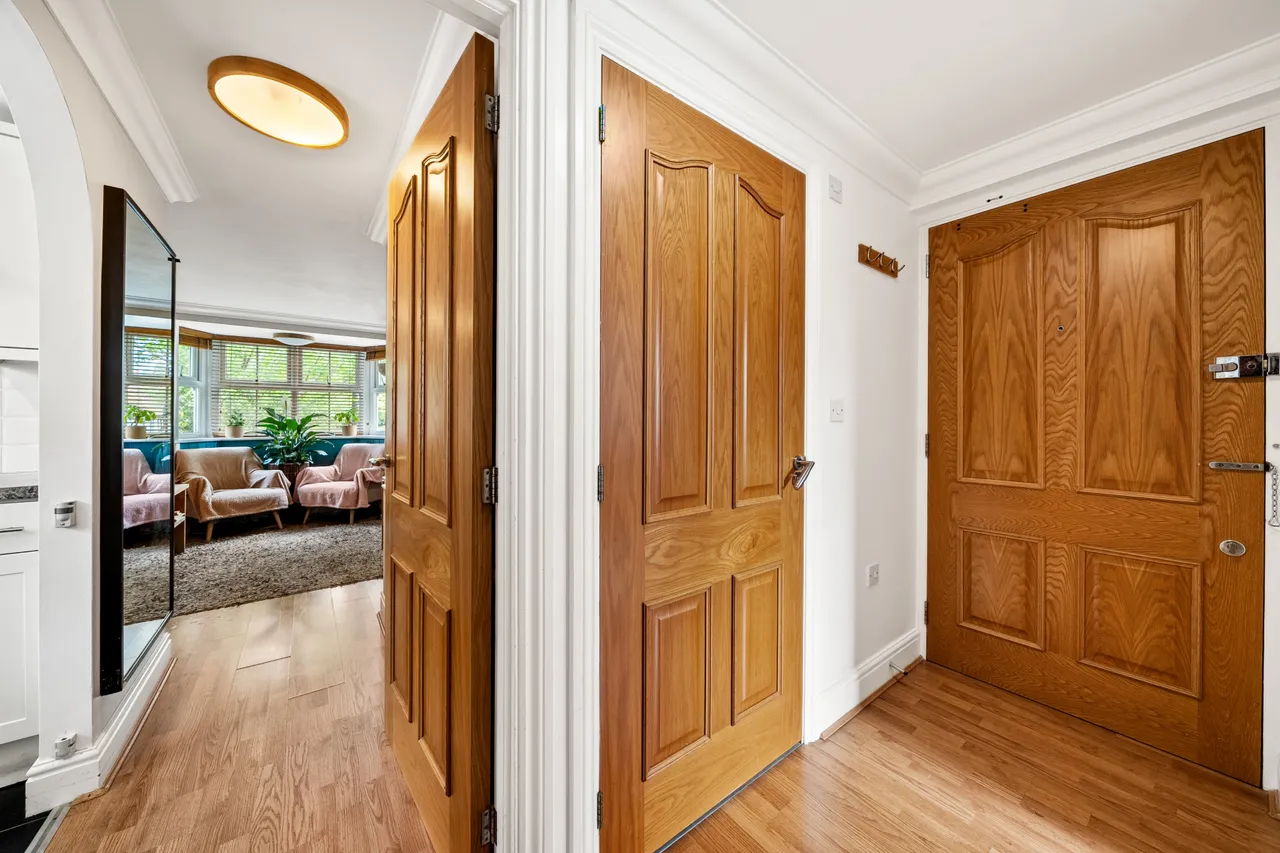 Windsor Street, Chertsey, KT16, photo 14