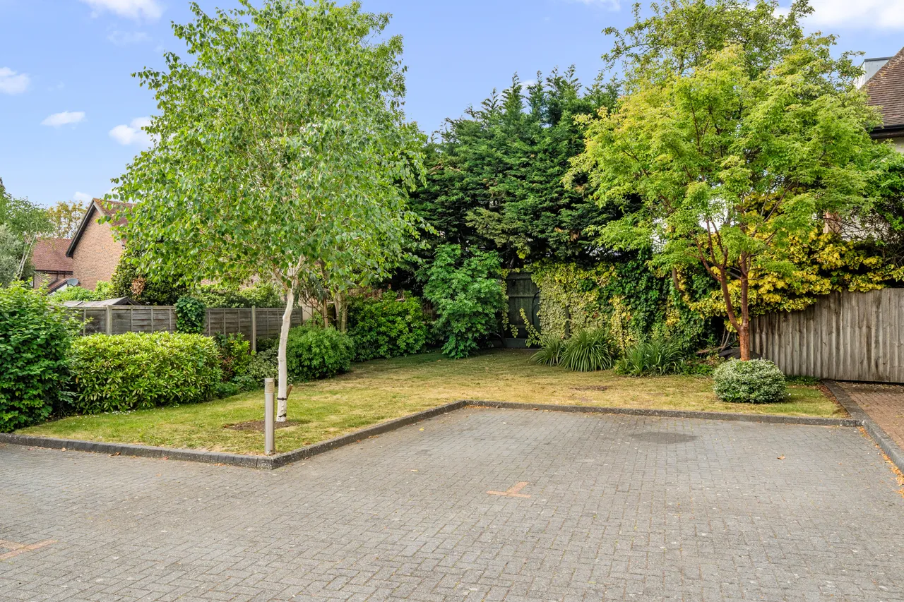 Windsor Street, Chertsey, KT16, photo 18
