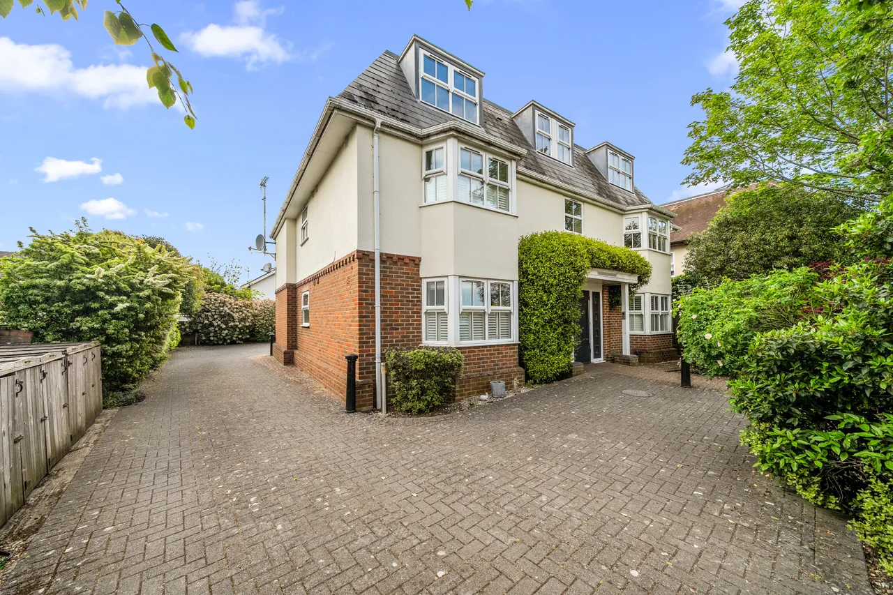 Windsor Street, Chertsey, KT16, photo 22