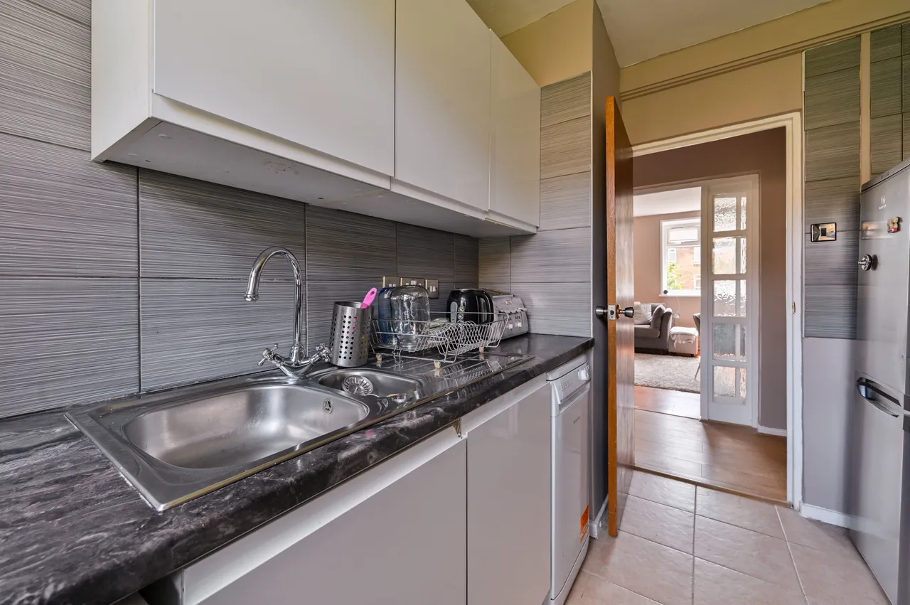 37 Sudbury Court, Allen Edwards Drive, London, photo 6