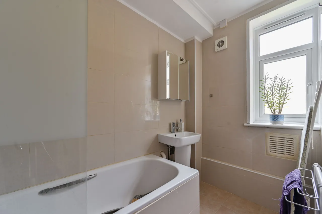 37 Sudbury Court, Allen Edwards Drive, London, photo 11