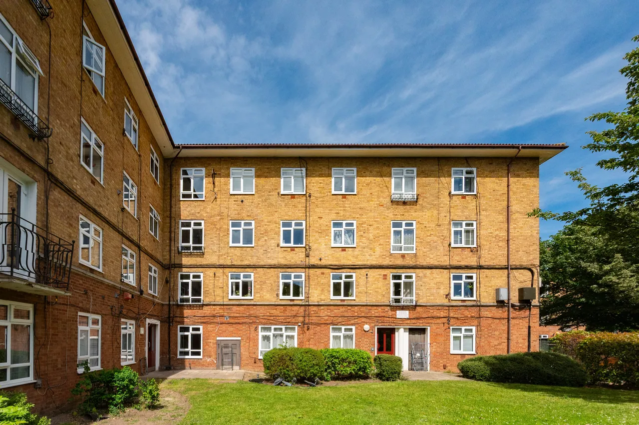 37 Sudbury Court, Allen Edwards Drive, London, photo 12