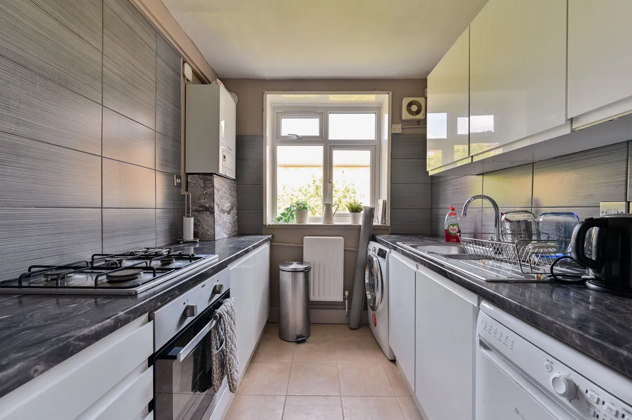 37 Sudbury Court, Allen Edwards Drive, London, photo 5
