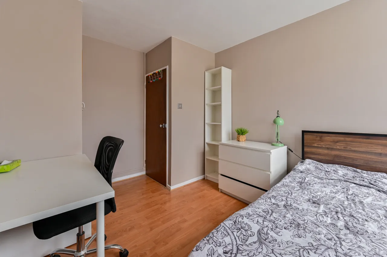 37 Sudbury Court, Allen Edwards Drive, London, photo 9