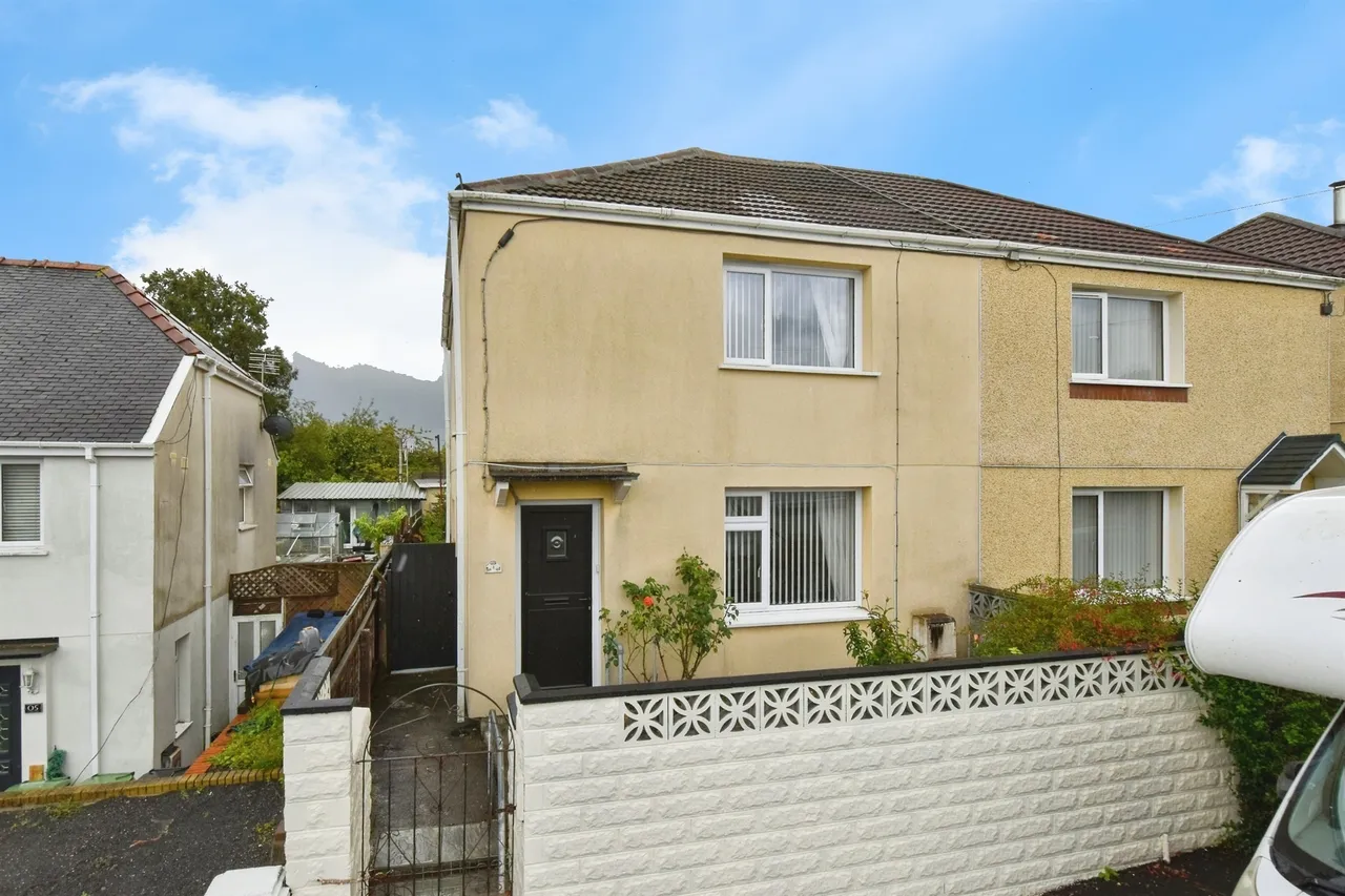 2 bed house for sale, Coed Glas Aberdare, CF44