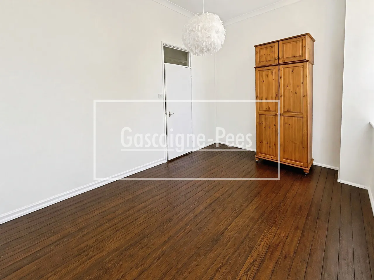 Peperharow Road, GU7, photo 5