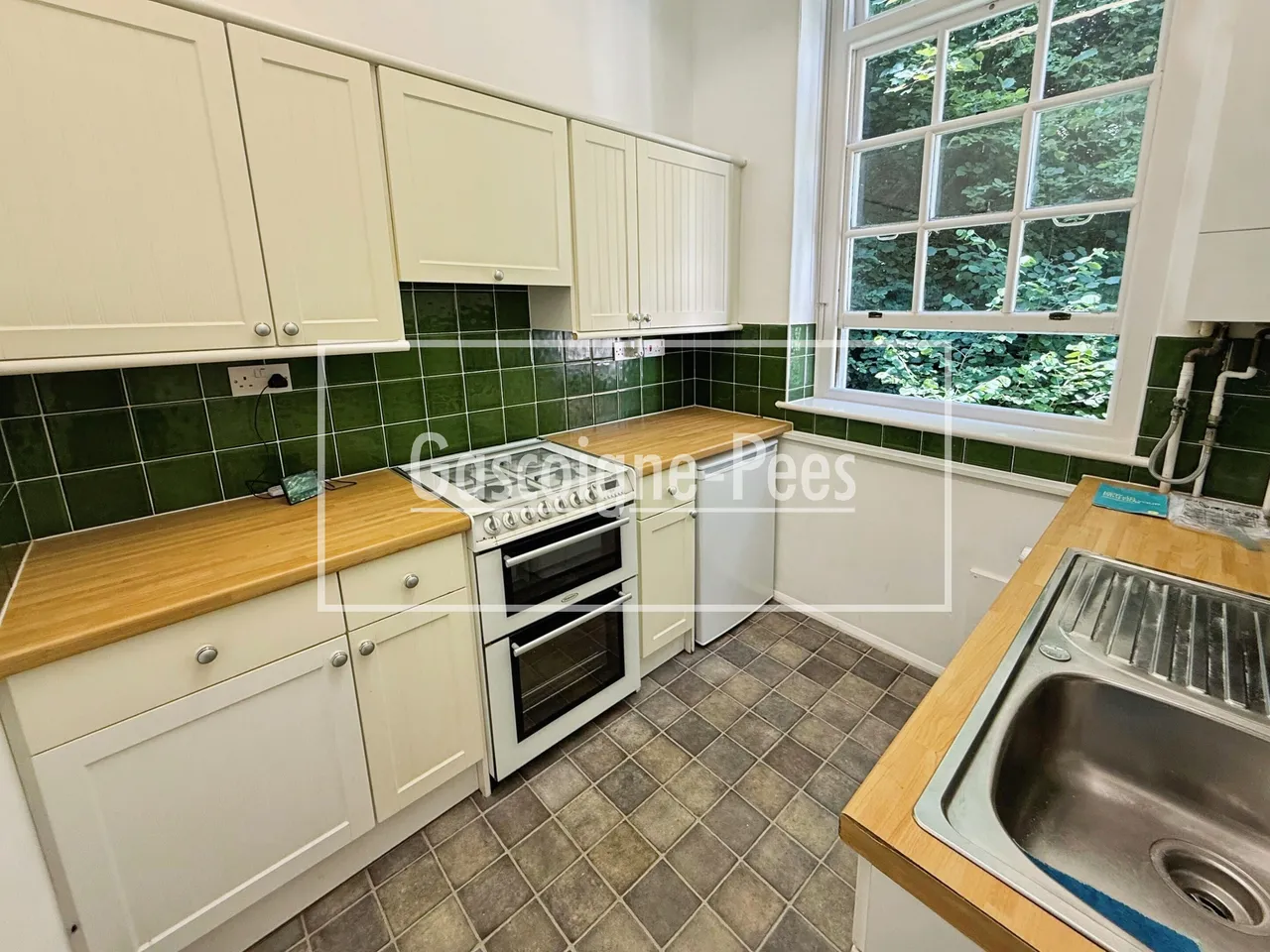 Peperharow Road, GU7, photo 3
