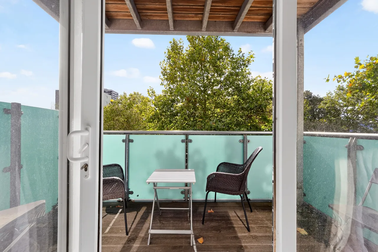 Burdett Road, London, E3, photo 2