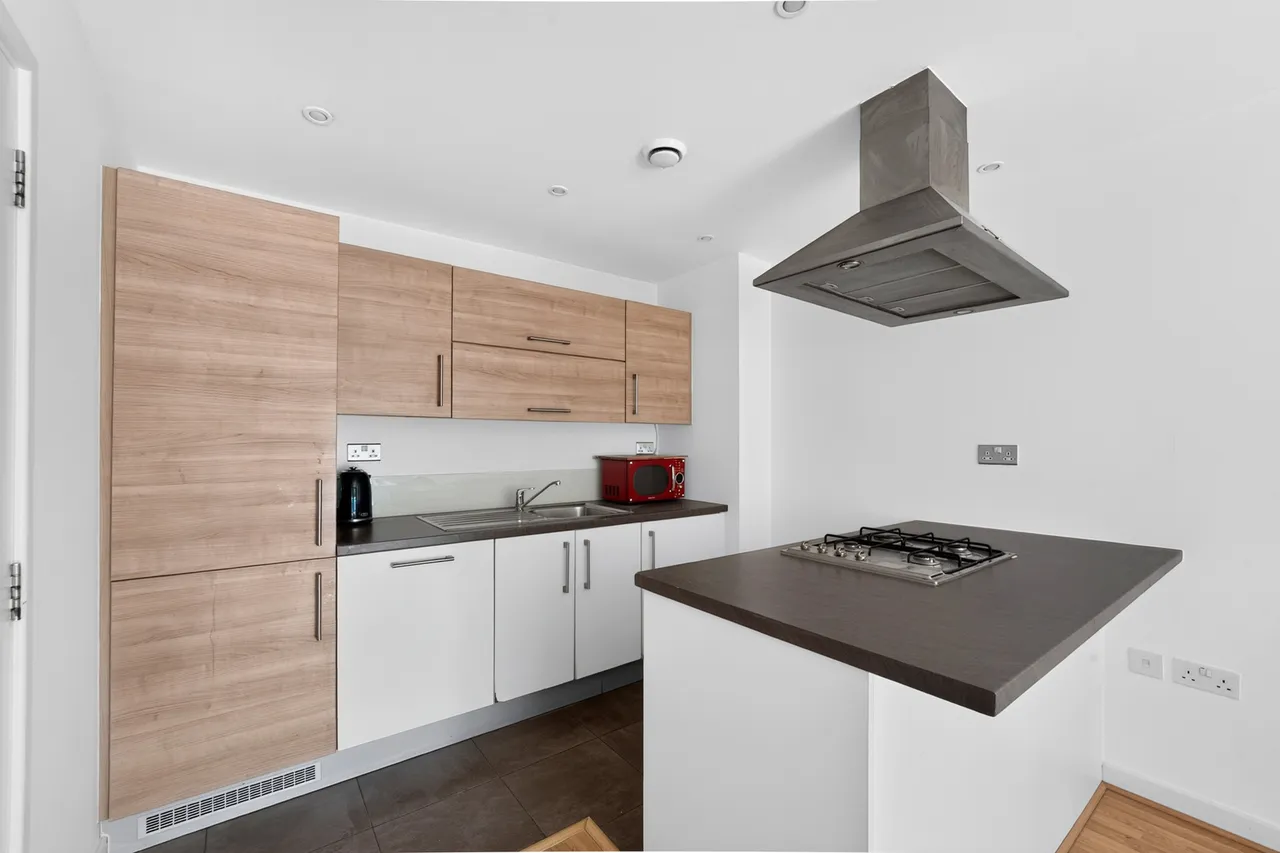 Burdett Road, London, E3, photo 17