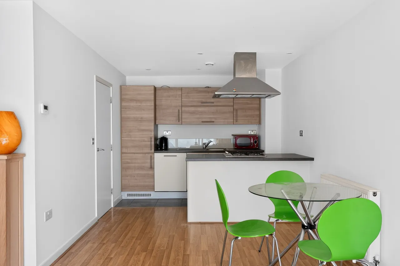 Burdett Road, London, E3, photo 14