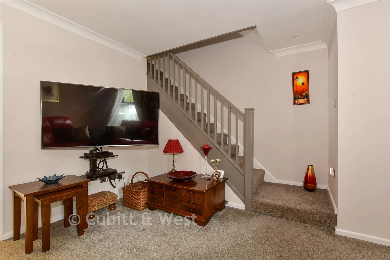Corfe Close, Southwater, RH13, photo 12