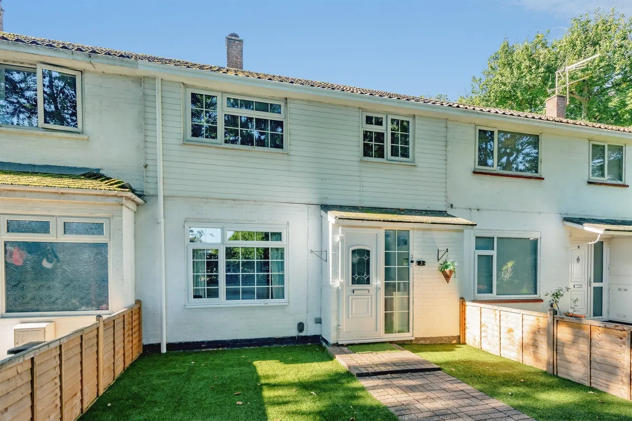 Colgate Close, Crawley, RH11, photo 2