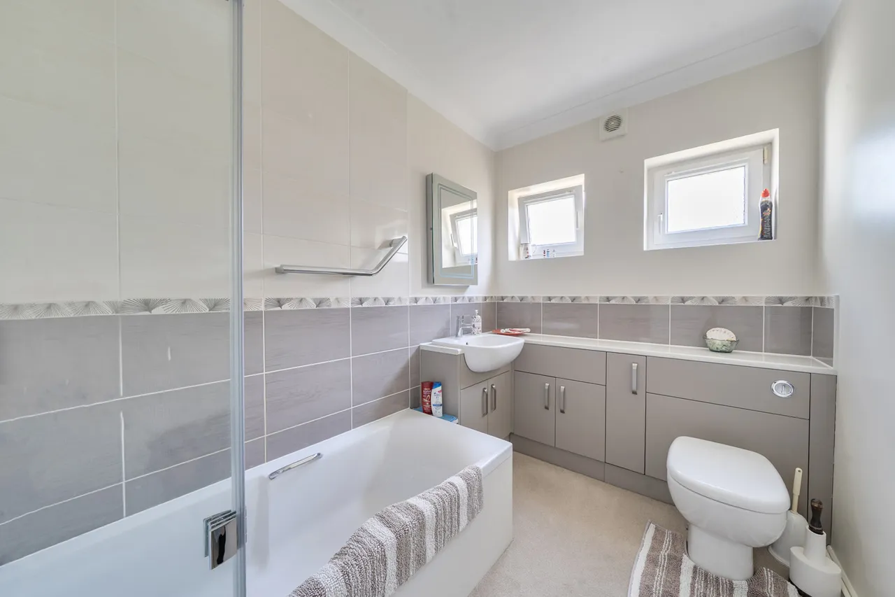 The Highlands, Rickmansworth, WD3, photo 8