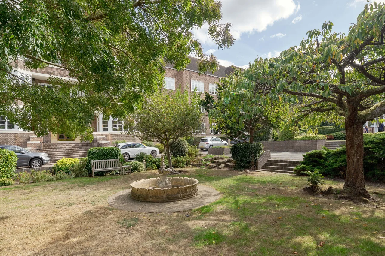 Putney Heath, London, SW15, photo 16