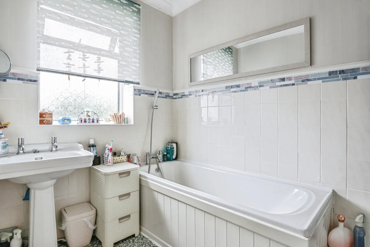 Muscliffe Lane, Bournemouth, BH9, photo 16