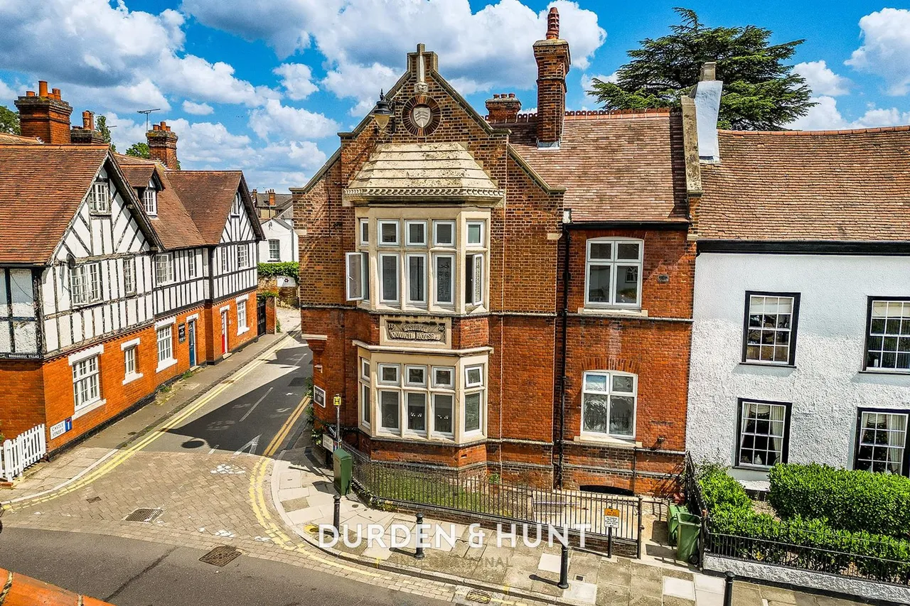 1 bed flat to rent, High Street, CM5