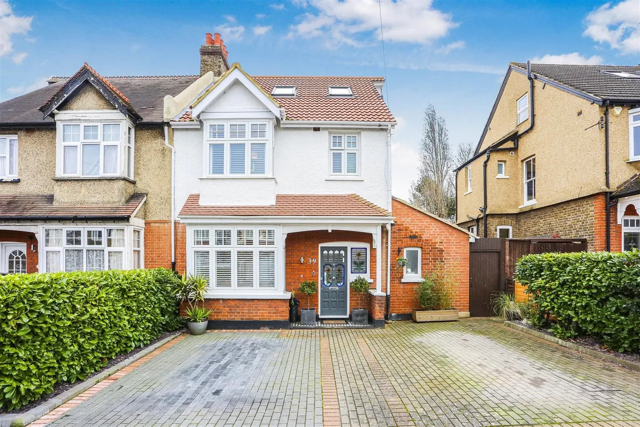 4 bed house for sale, Taylor Road, Wallington, SM6