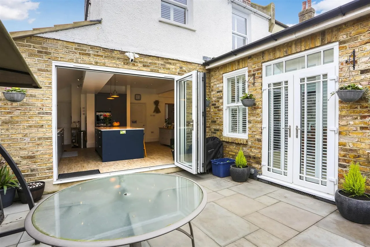 Taylor Road, Wallington, SM6, photo 10