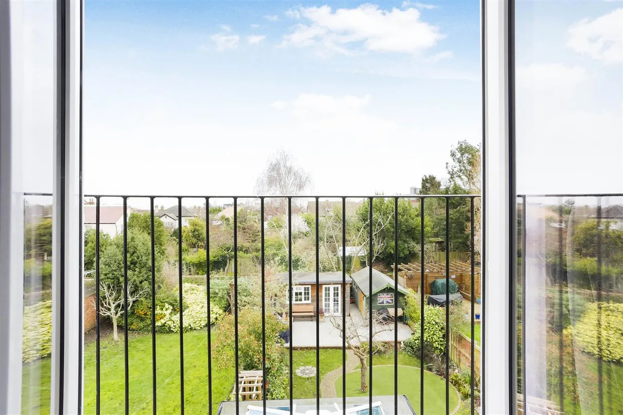 Taylor Road, Wallington, SM6, photo 24