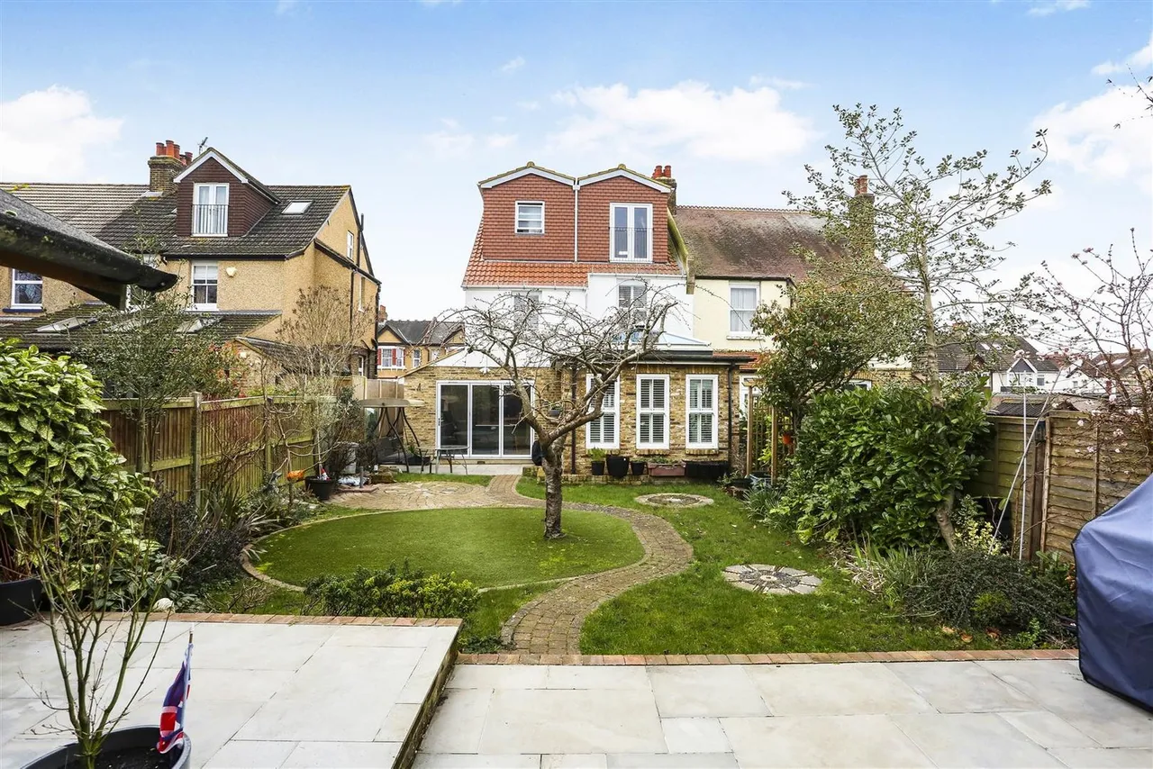 Taylor Road, Wallington, SM6, photo 13