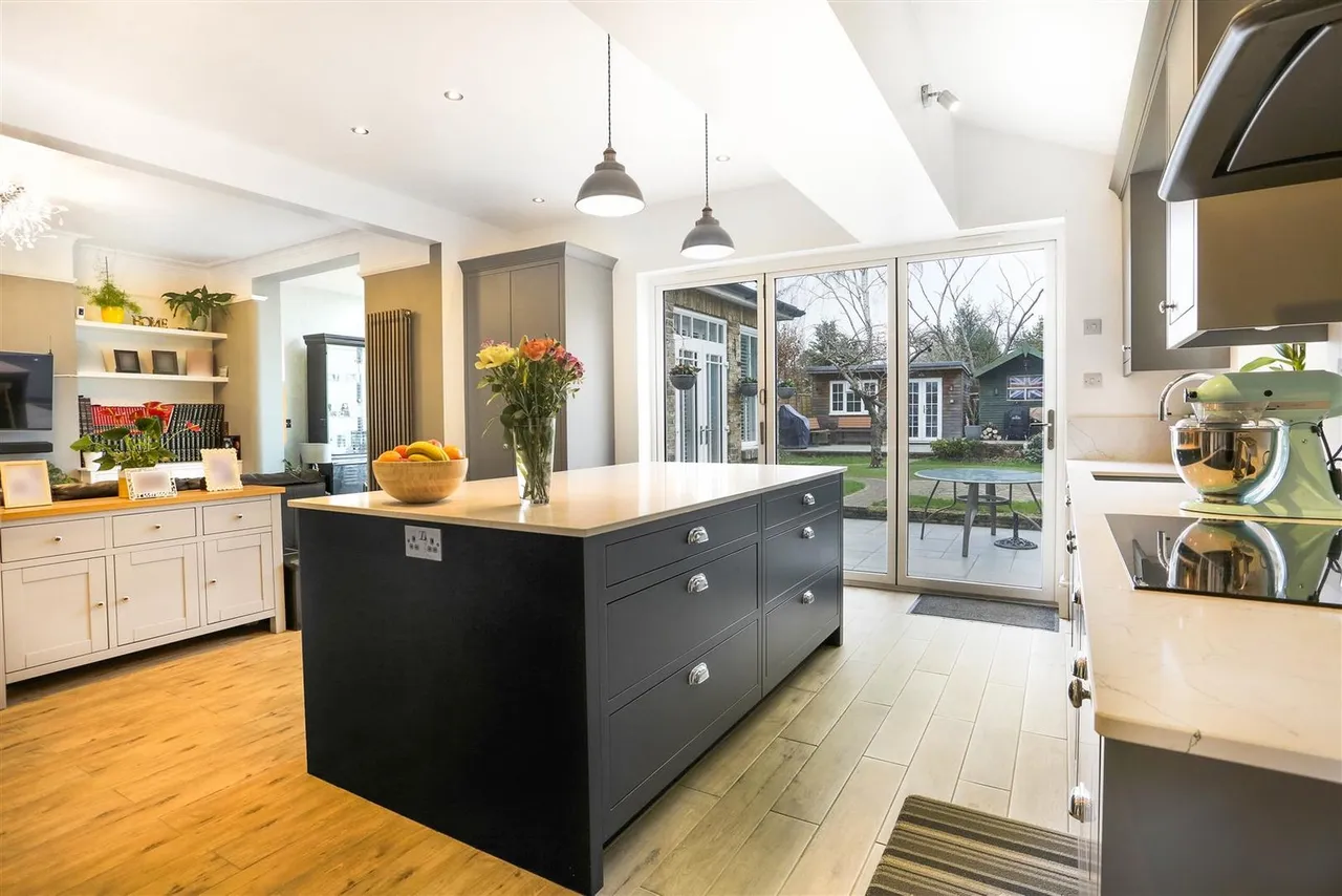 Taylor Road, Wallington, SM6, photo 9