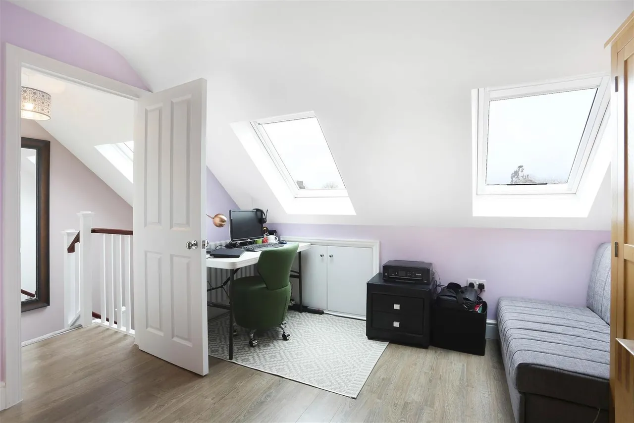 Taylor Road, Wallington, SM6, photo 28