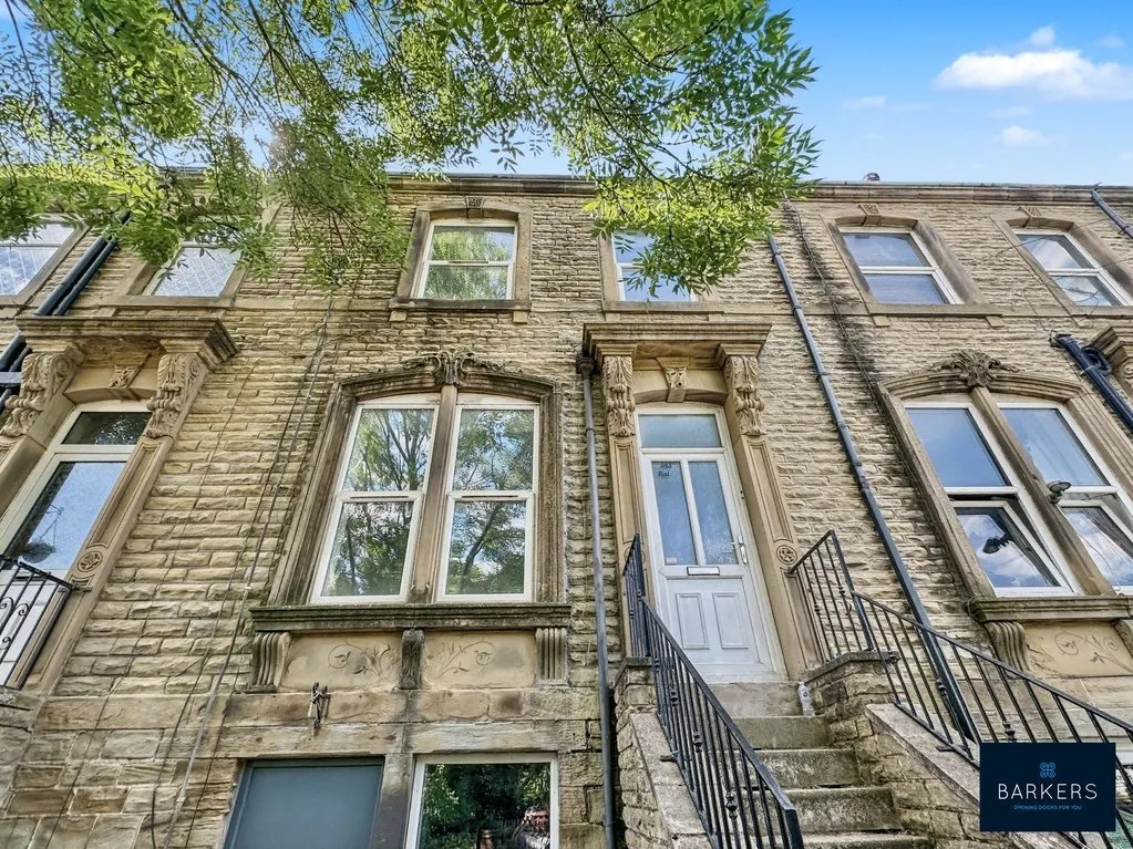 Bradford Road, Batley WF17 8HF, photo 9