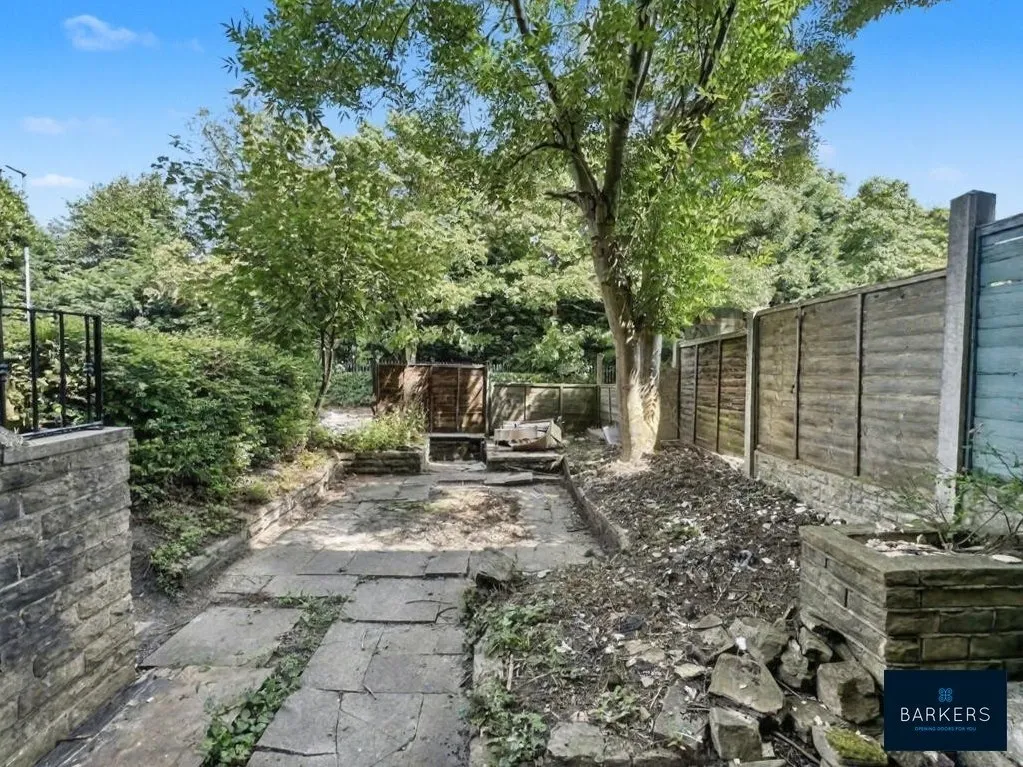 Bradford Road, Batley WF17 8HF, photo 10