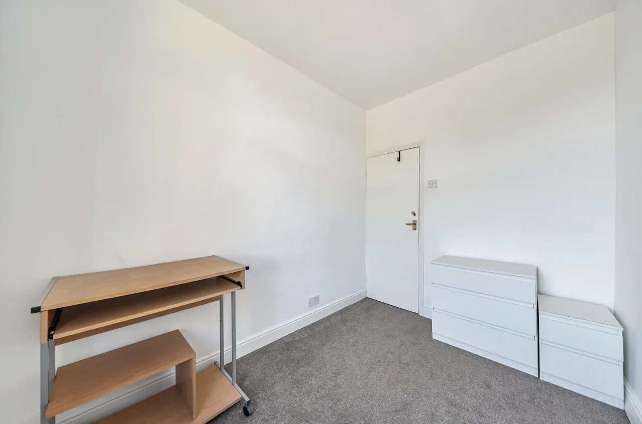 Wetherby Place, Burley, LS4, photo 9