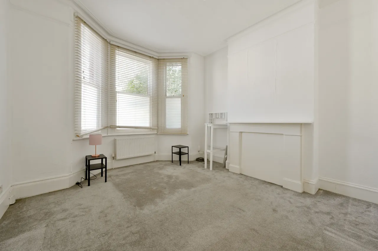 27 Roxwell Road, London, photo 2