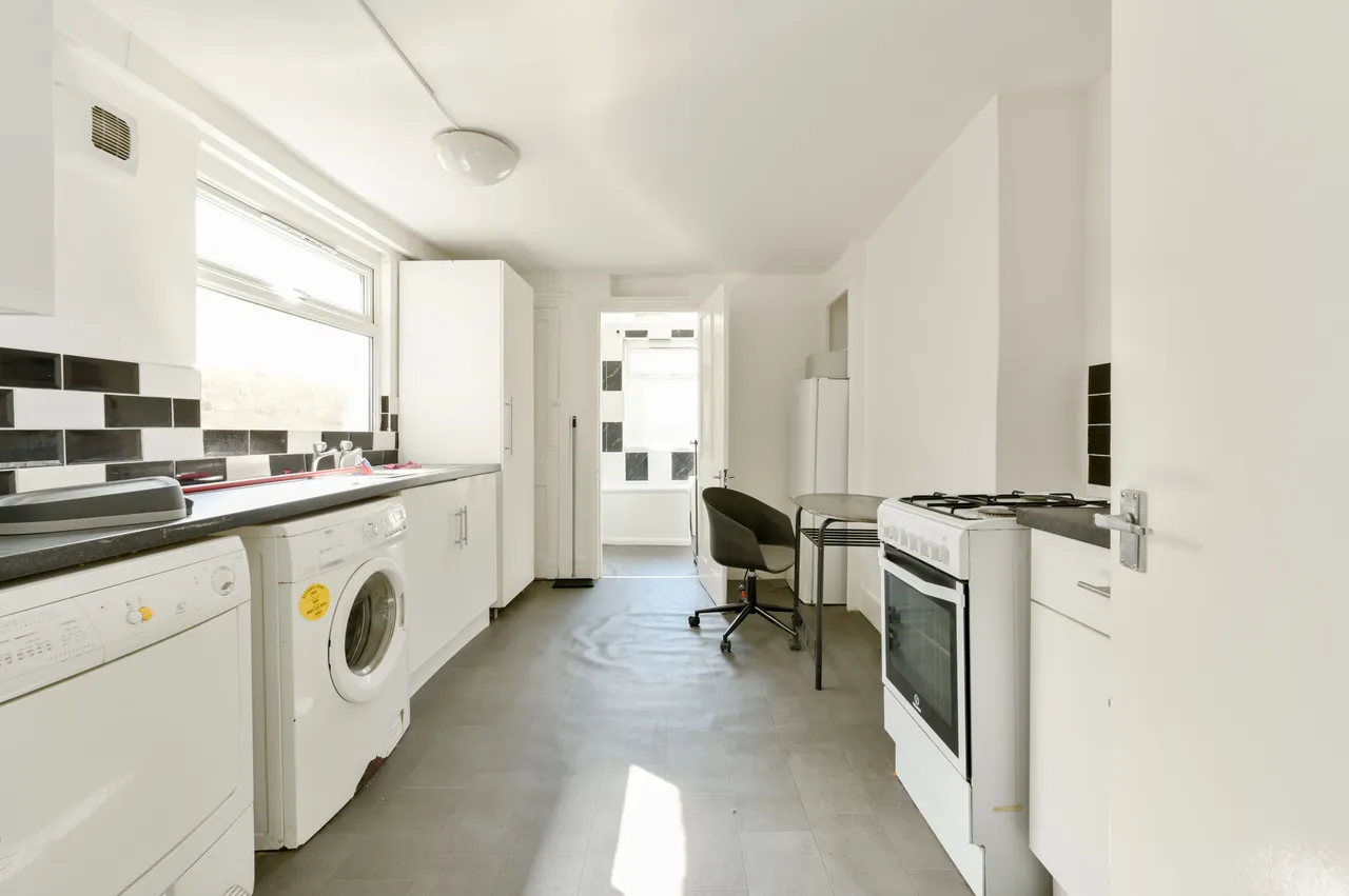 27 Roxwell Road, London, photo 5