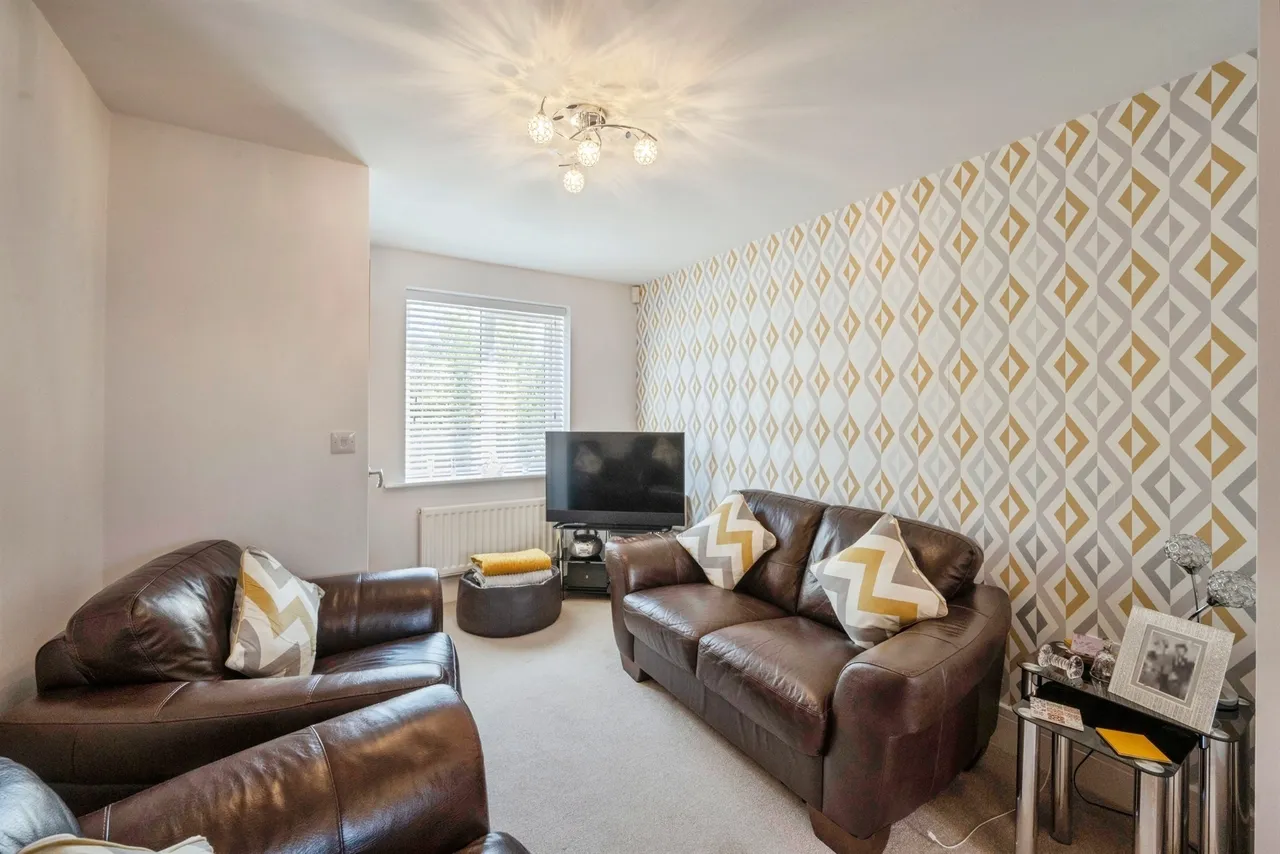 Comrades Place, Goldthorpe, S63, photo 2