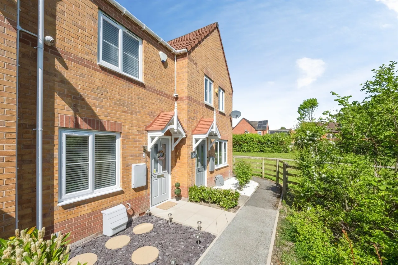 2 bed house for sale, Comrades Place, Goldthorpe, S63