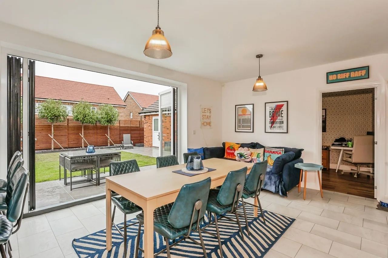 Josephine Grove, Edwalton, NG12, photo 5