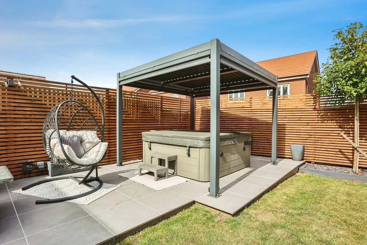 Josephine Grove, Edwalton, NG12, photo 13