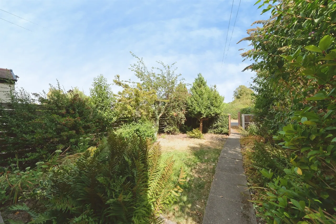 Mapperley Lane, West Hallam, DE7, photo 18