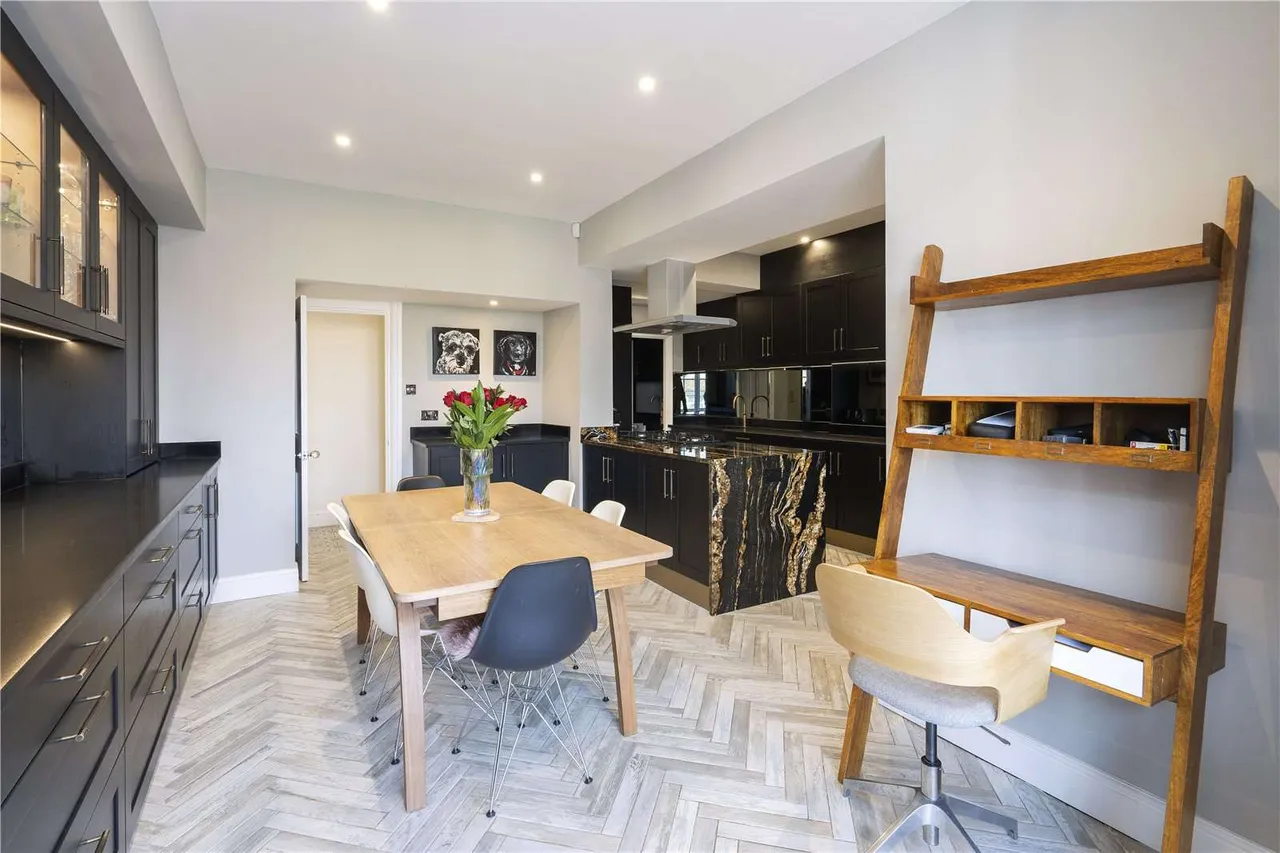 St. Andrews Road, Henley-on-Thames, Oxfordshire, RG9 1JB, photo 10