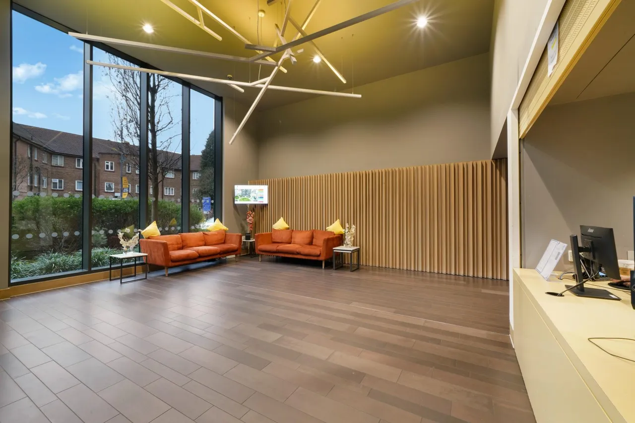 Empire Way, Wembley, HA9, photo 9