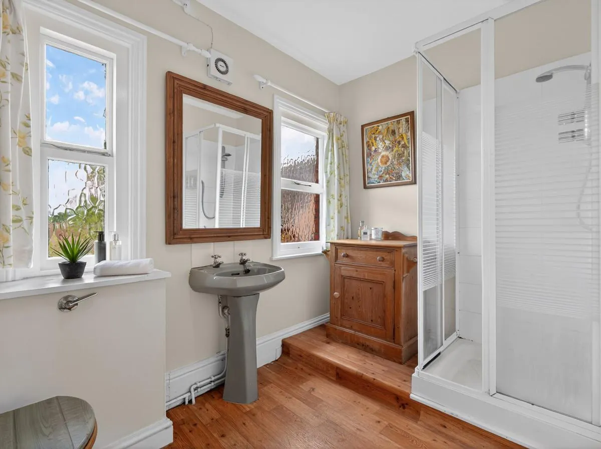 East Street, Adstock, MK18, photo 23