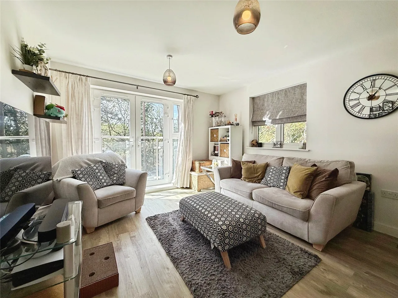 Hurst Avenue, Blackwater, GU17, photo 2