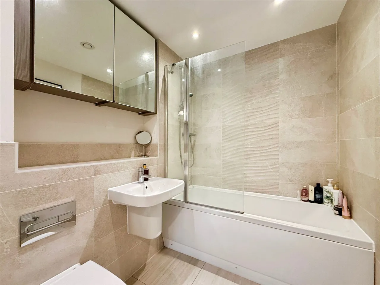 Hurst Avenue, Blackwater, GU17, photo 4