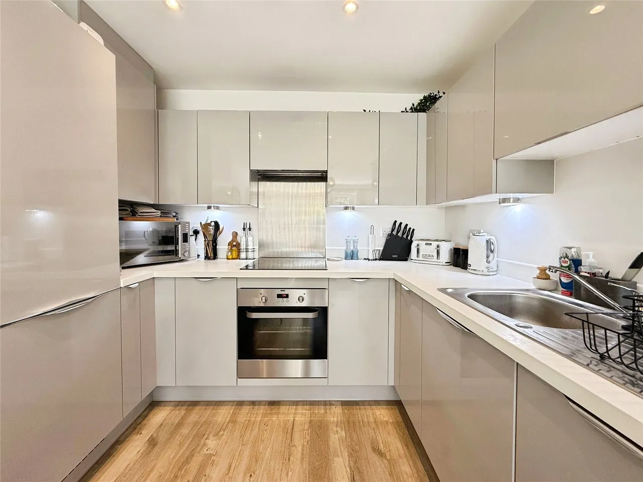 Hurst Avenue, Blackwater, GU17, photo 6