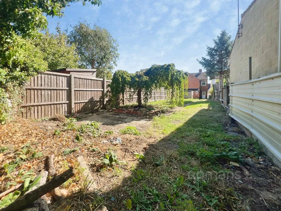 Lower Farnham Road, Aldershot, GU12, photo 13
