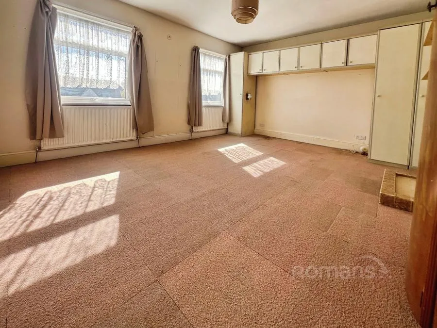 Lower Farnham Road, Aldershot, GU12, photo 2
