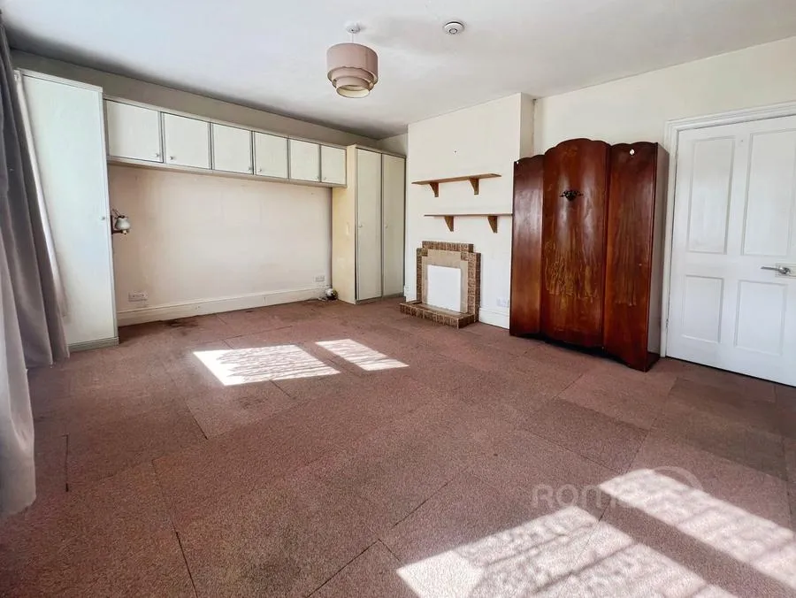 Lower Farnham Road, Aldershot, GU12, photo 8